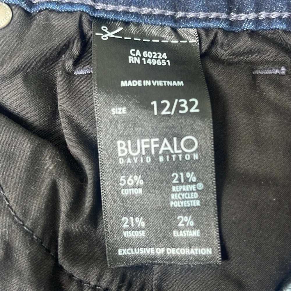 Buffalo - dark wash jeans - high rise, straight leg, stretch - size 12/32